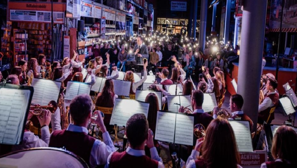 Nachts im Baumarkt 