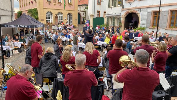 Gemeinsam musizieren ist Lebensqualität – die Kultuskapelle bei den Musikfreunden in Neustadt-Hambach